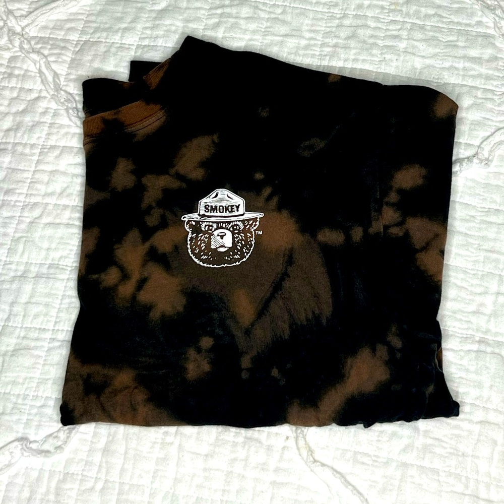 Smokey the Bear Bleach Designed Crop-Top (L)